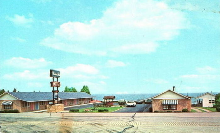 Bayview Motel (Wishing Well Motel) - From Web Listing